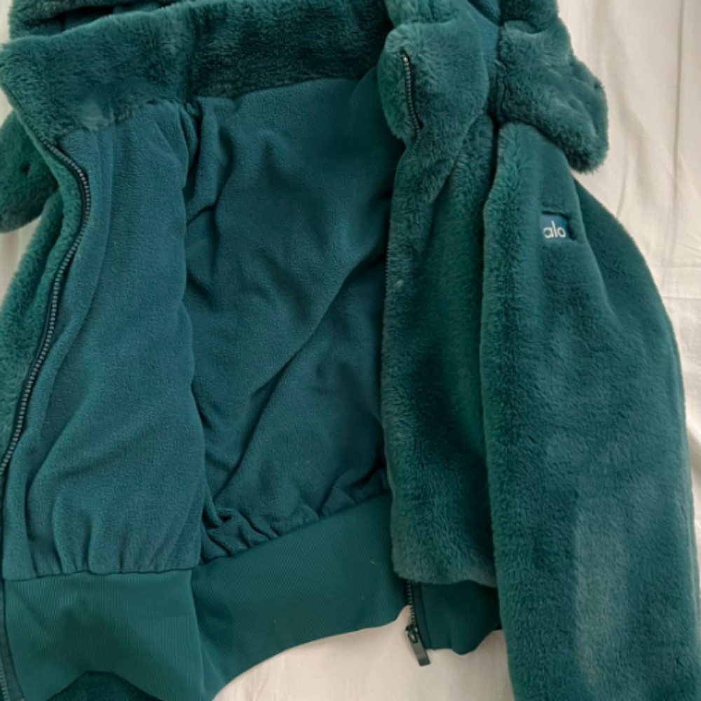 Alo Faux Fur Jacket - Picture 1 of 2
